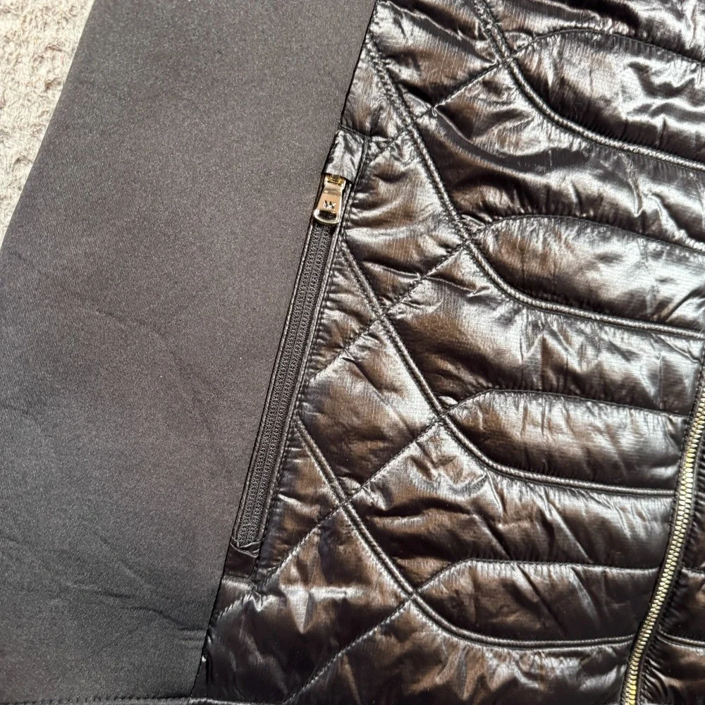 Michael Kors Quilted‎ Puffer Vest Womens Medium Black Removable Hood Full Zip
